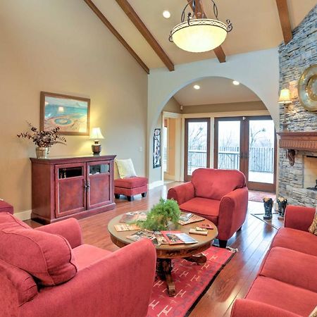 Beautiful Central Fayetteville Townhome With Views! Εξωτερικό φωτογραφία