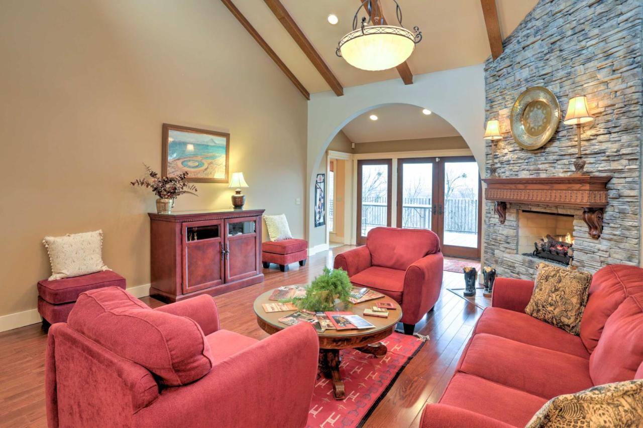 Beautiful Central Fayetteville Townhome With Views! Εξωτερικό φωτογραφία
