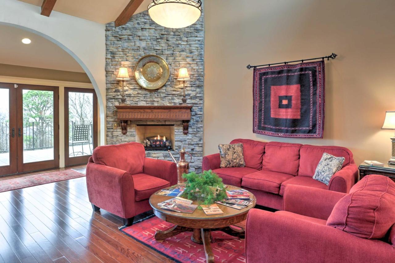 Beautiful Central Fayetteville Townhome With Views! Εξωτερικό φωτογραφία