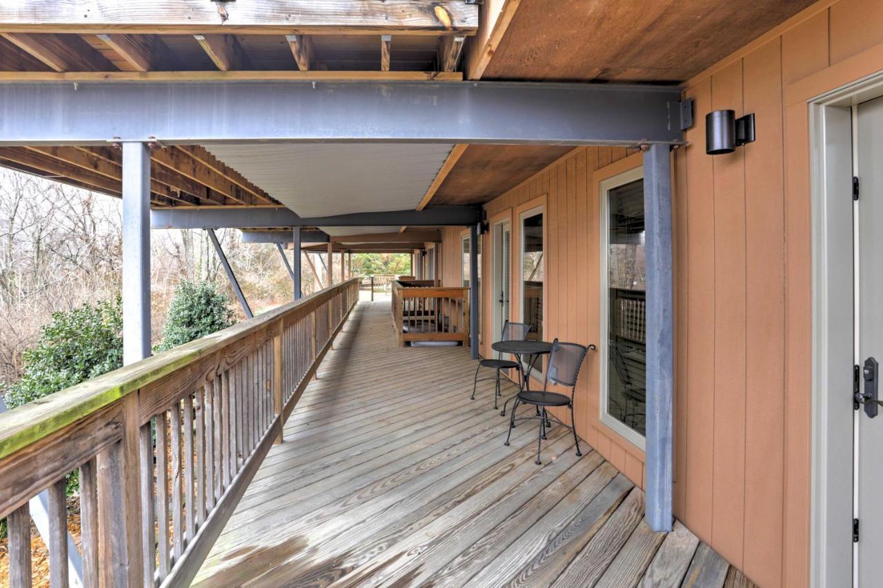 Beautiful Central Fayetteville Townhome With Views! Εξωτερικό φωτογραφία