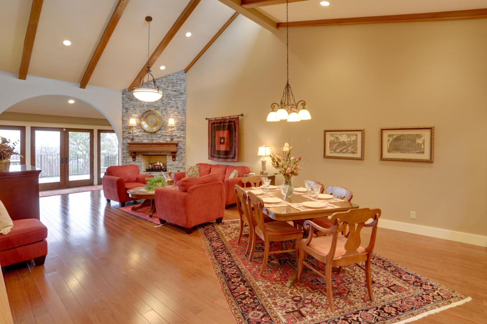 Beautiful Central Fayetteville Townhome With Views! Εξωτερικό φωτογραφία